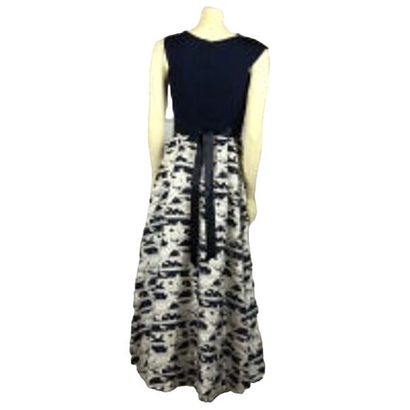 Teri Jon Knot front V-Neck Printed Navy & White Ball evening Gown dress size 2 - Picture 3 of 13